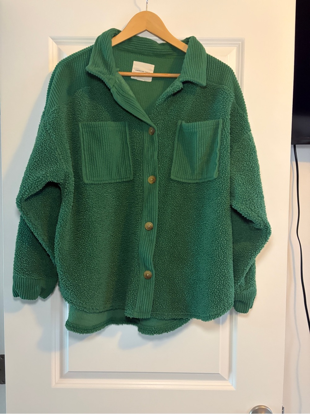 American Eagle Outfitters | Kelly Green Faux Sherpa Button-Up Shacket - Picture 2 of 8